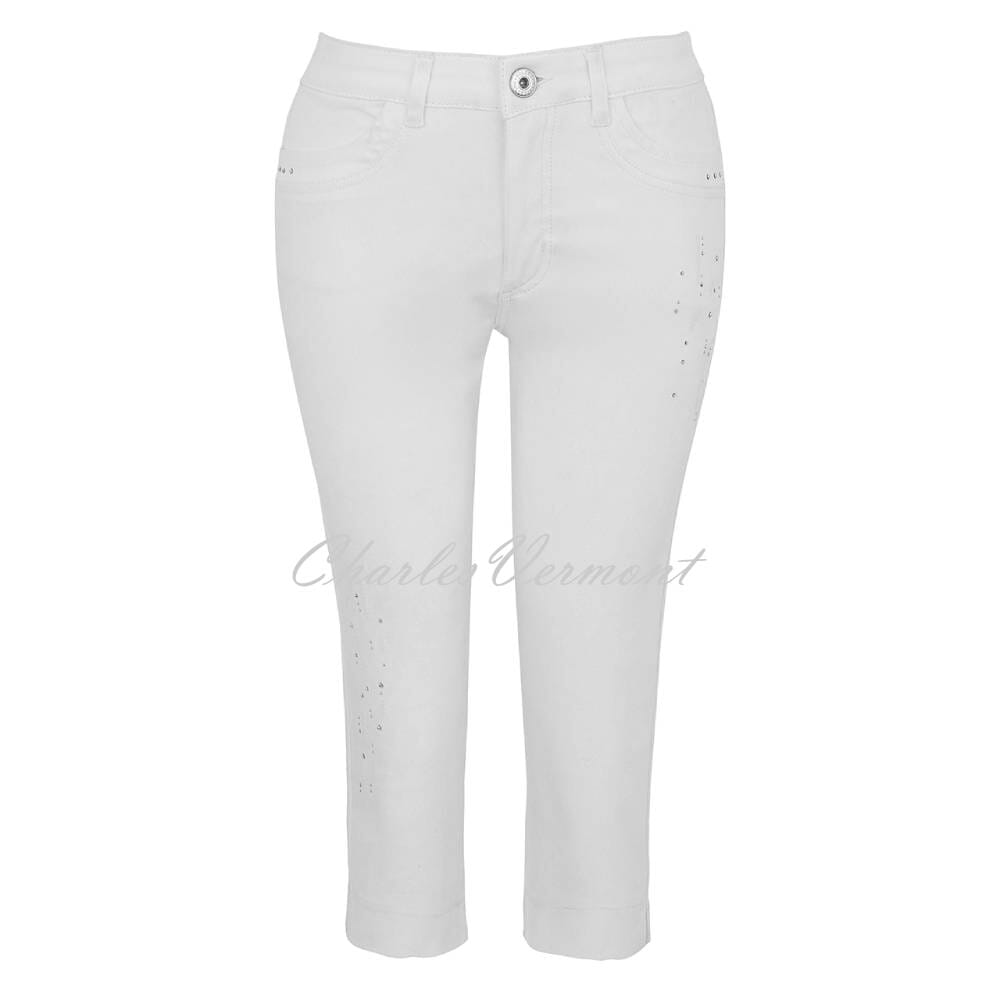 Dolcezza 'White is White' Cropped Straight Leg Jean with Stud