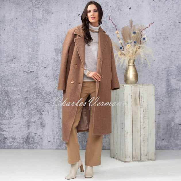 A44003_camel_coat_A44333_sweat