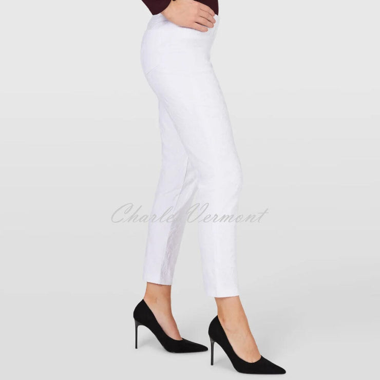 Robell Bella 09 - 7/8 Cropped Trouser 51560-54401-10 (White Leaf Jacquard)