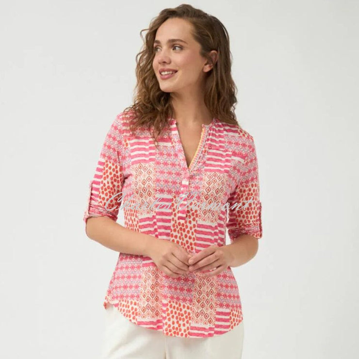 Tinta 'Liz' Abstract Print Blouse - Style 3790610