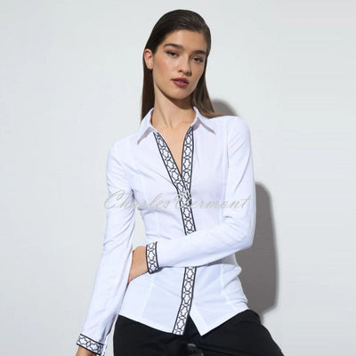 Tinta 'Agustina' Embroidered Blouse - Style 3856901