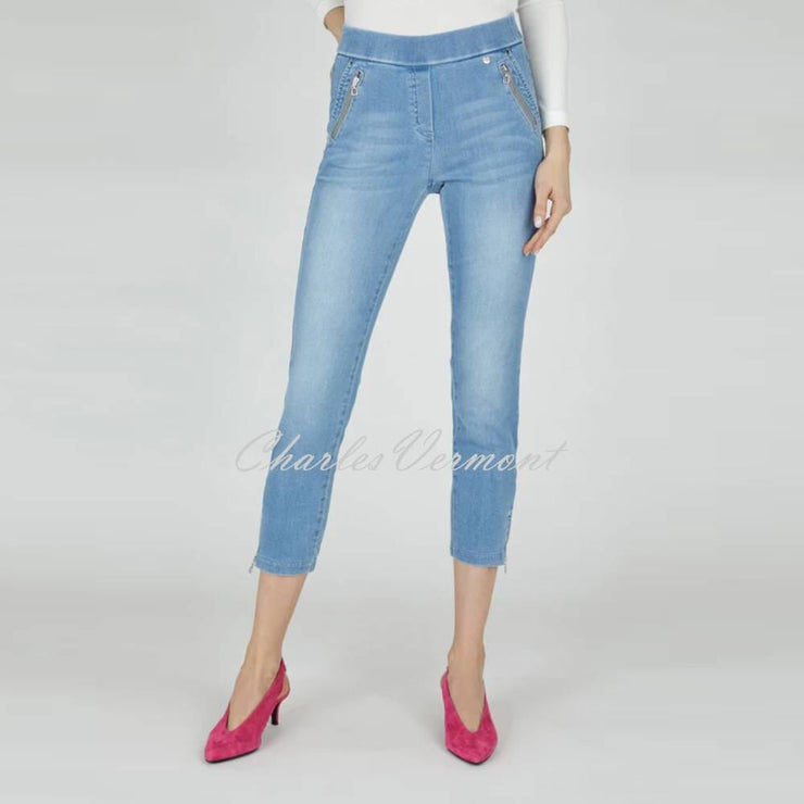 Robell Nena 09 - 7/8 Cropped Denim Jean 52489-54139-62 (Light Denim Blue)