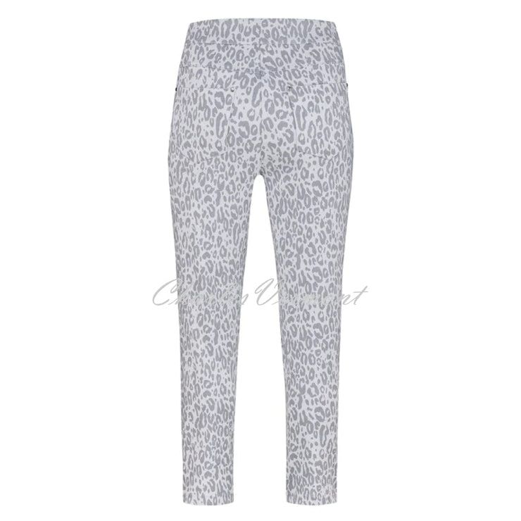 Robell Nena 09 – 7/8 Cropped Trouser 52490-54833-95 (Grey Shimmer Animal Print)