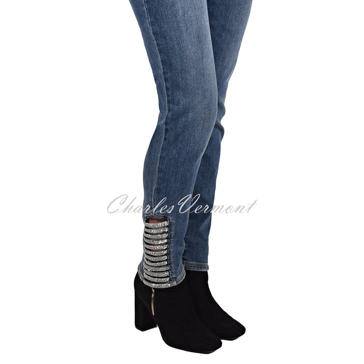 Frank Lyman Diamante Ankle Denim Jean – Style 213105U