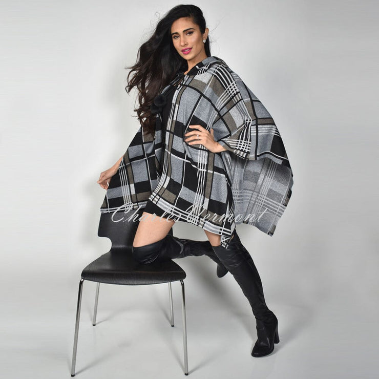 Frank Lyman Hooded Poncho – Style 213701