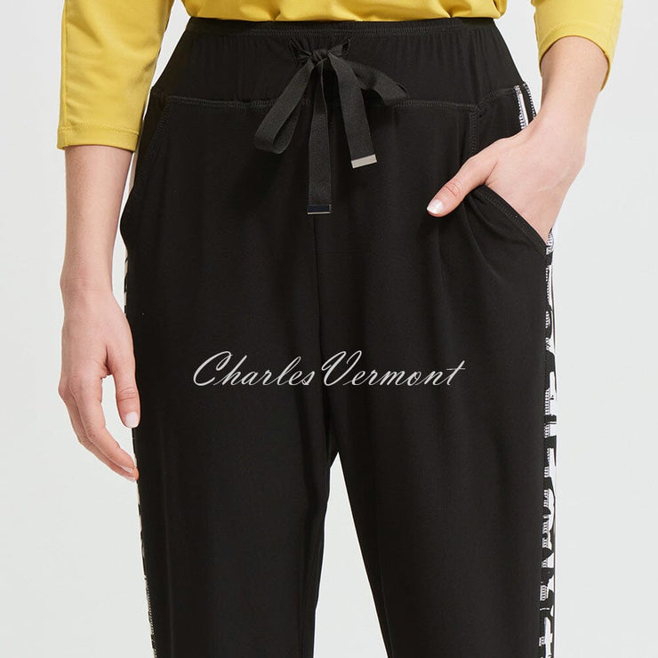 Joseph Ribkoff ‘Graffiti Stripe’ Trouser – Style 213627