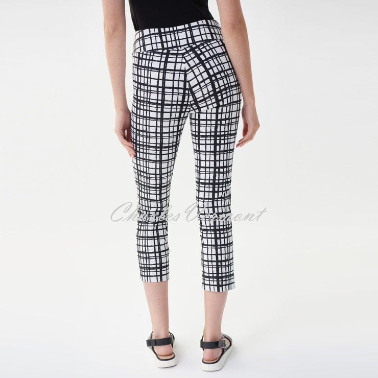 Joseph Ribkoff Plaid Crop Trouser – Style 222259 (Vanilla / Black)
