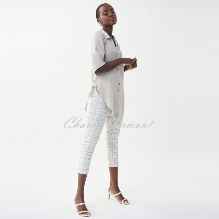 Joseph Ribkoff Plaid Crop Trouser – Style 222259 (Vanilla / Moonstone)