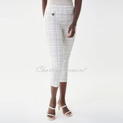 Joseph Ribkoff Plaid Crop Trouser – Style 222259 (Vanilla / Moonstone)