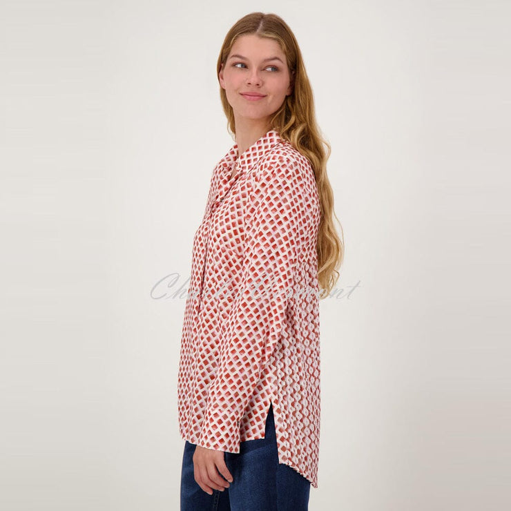 Just White Blouse with Back Pleat Detail – Style J1047