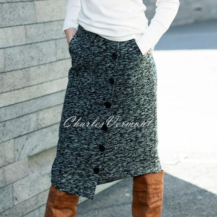 Marble Skirt – Style 5953-104 (Black / Off White)