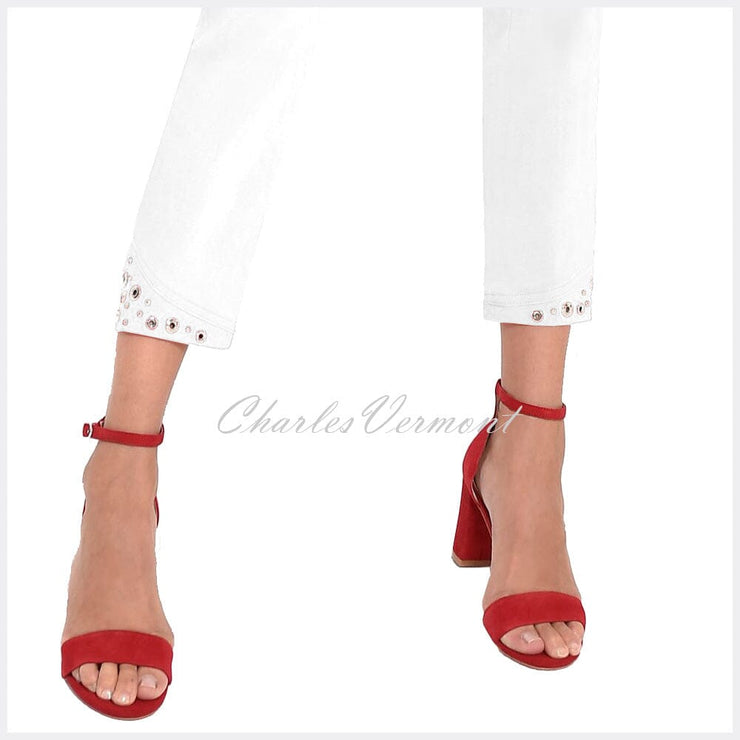 Robell Bella 09 – 7/8 Cropped Trouser 51545-5499-10 (White)