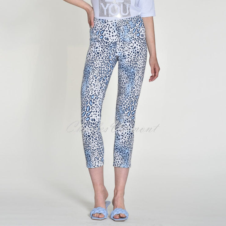 Robell Bella 09 – 7/8 Cropped Trouser 51560-54101-62 (Blue Animal Print)