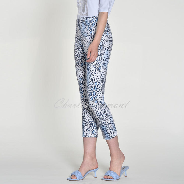 Robell Bella 09 – 7/8 Cropped Trouser 51560-54101-62 (Blue Animal Print)