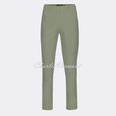 Robell Bella 09 – 7/8 Cropped Cotton Rich Trouser 52682-54056-881 (Ivy Green)